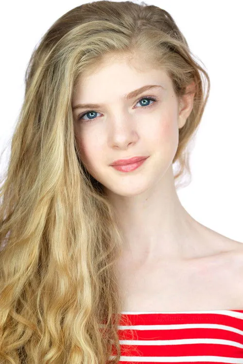 Elena Kampouris photo