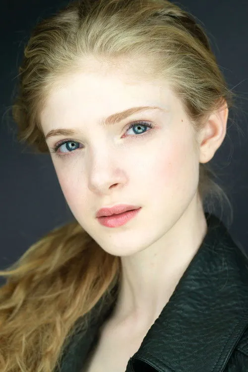 Elena Kampouris photo