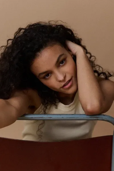 Chloe Lea photo