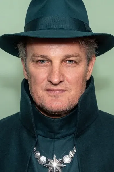 Jason Clarke photo