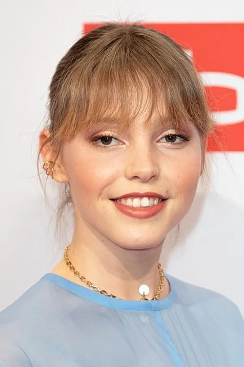 Lina Larissa Strahl photo