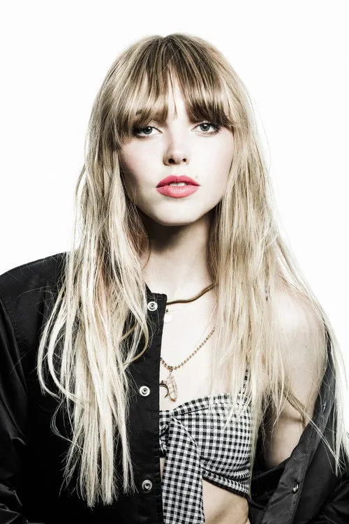 Lina Larissa Strahl photo