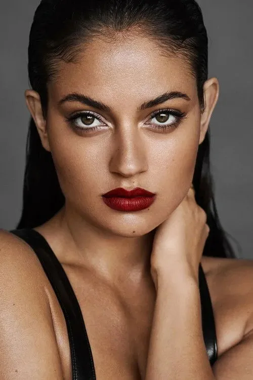 Inanna Sarkis photo