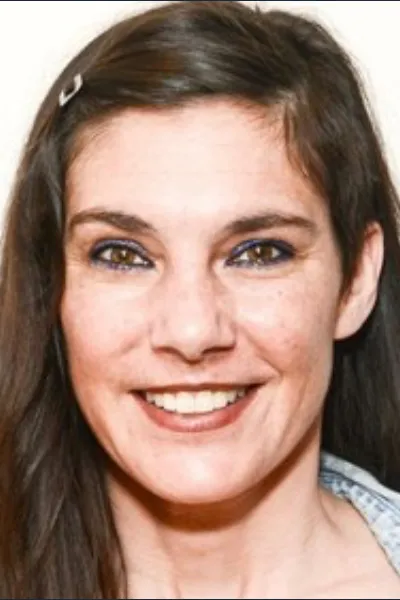 Liane Curtis photo