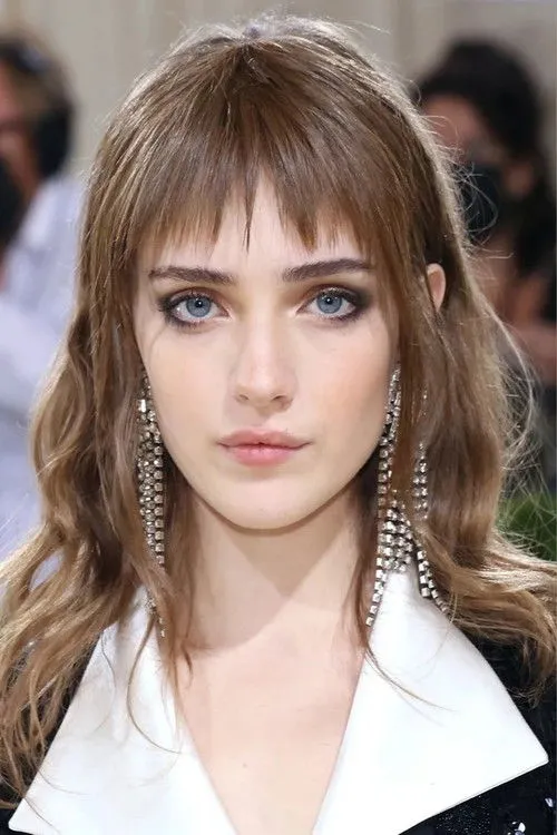 Talia Ryder photo
