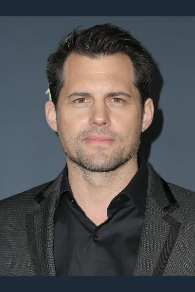 Kristoffer Polaha photo