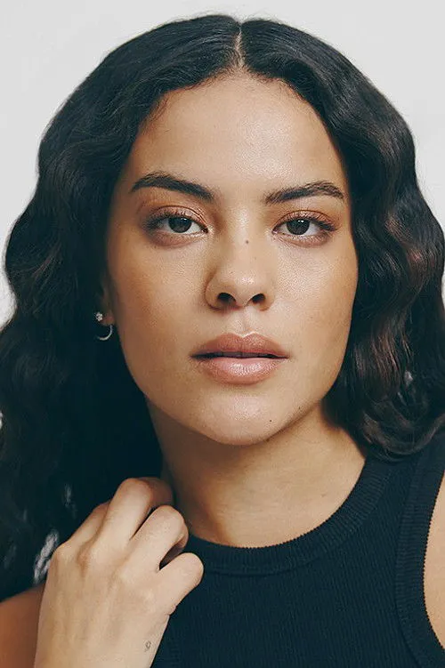 Bella Campos photo