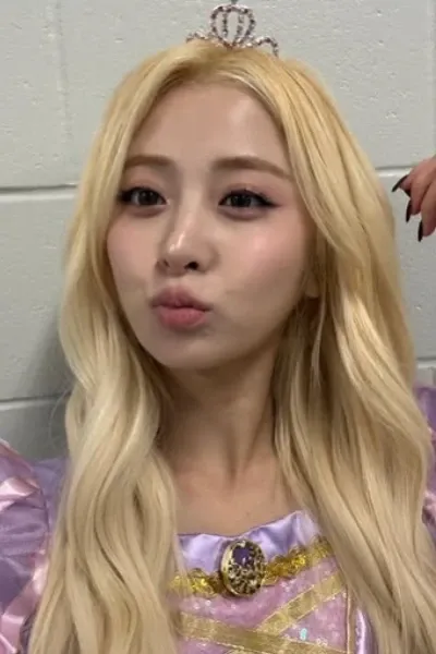 Huh Yunjin