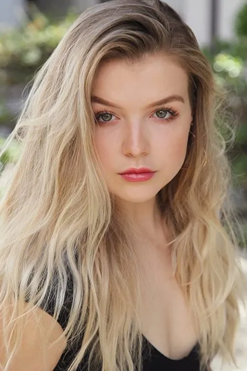 Anna Grace Barlow photo