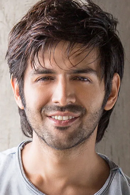 Kartik Aaryan photo
