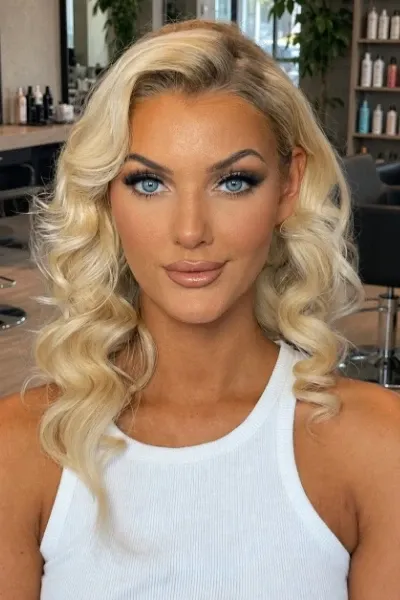 Victoria Kjær Theilvig photo