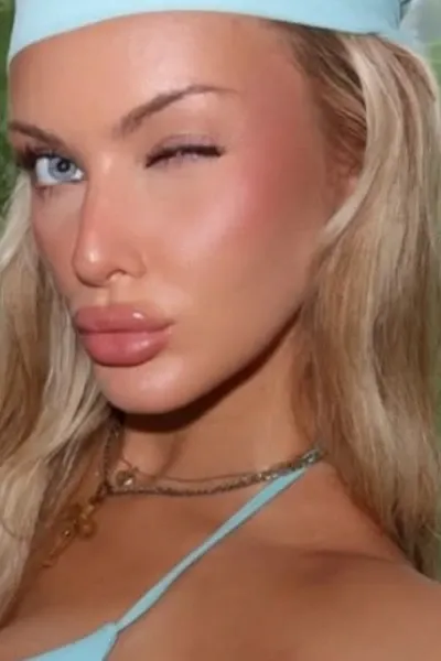 Victoria Kjær Theilvig photo