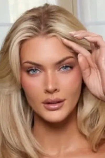 Victoria Kjær Theilvig photo