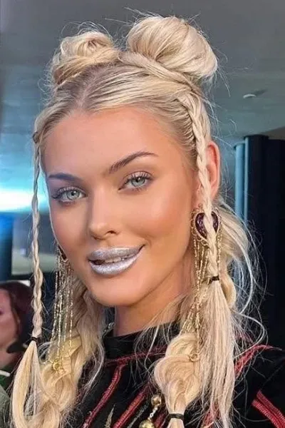 Victoria Kjær Theilvig photo