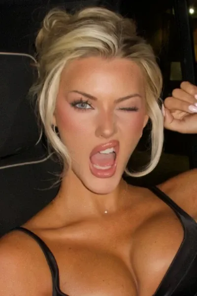 Victoria Kjær Theilvig photo