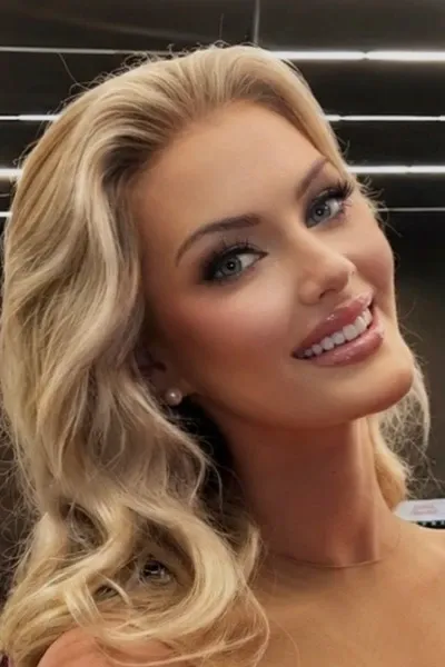 Victoria Kjær Theilvig photo
