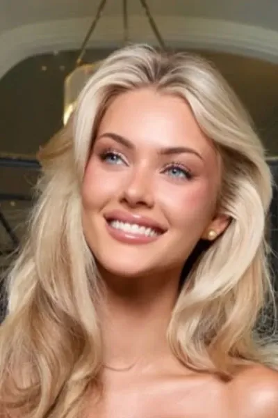 Victoria Kjær Theilvig photo