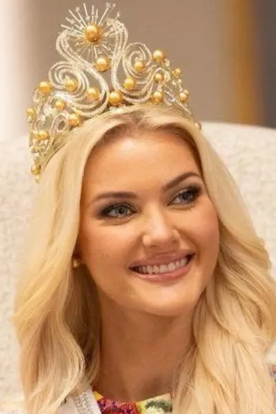Victoria Kjær Theilvig photo