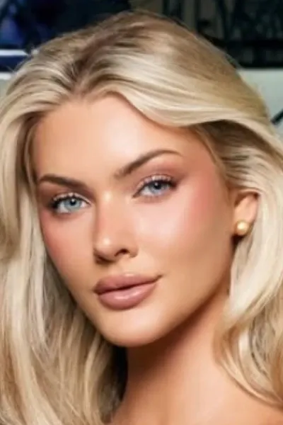 Victoria Kjær Theilvig photo