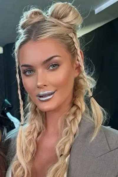Victoria Kjær Theilvig photo