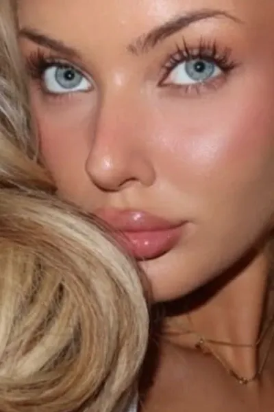 Victoria Kjær Theilvig photo