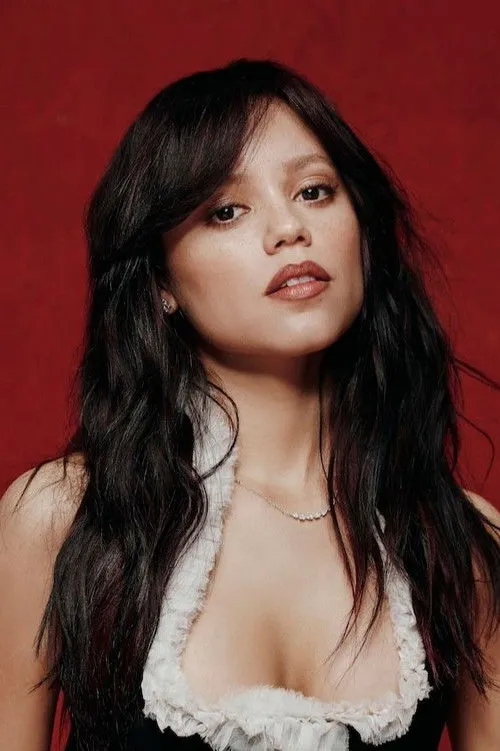 Jenna Ortega photo