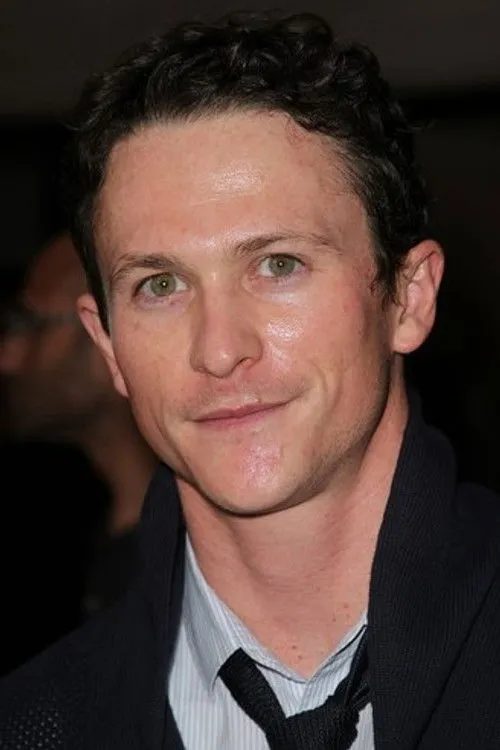 Jonathan Tucker photo