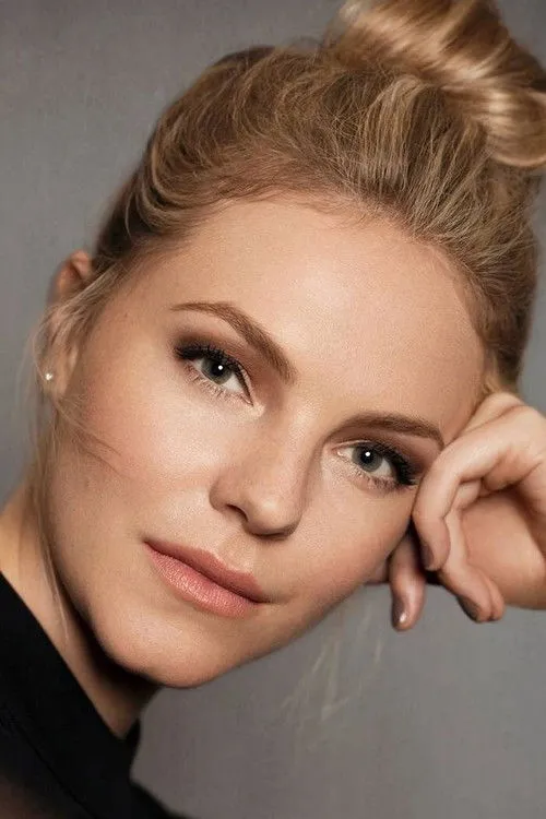 Eloise Mumford photo