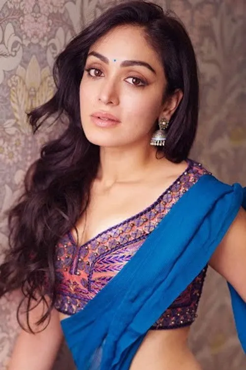 Khushali Kumar photo