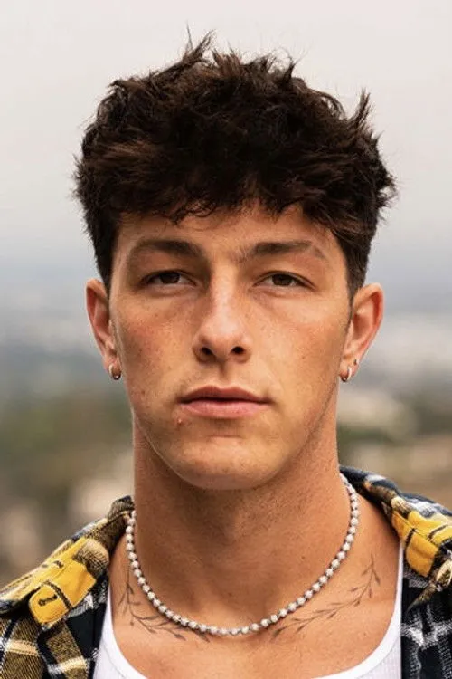 Tayler Holder photo