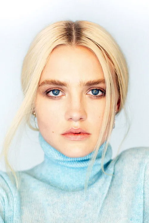 Maddie Hasson photo