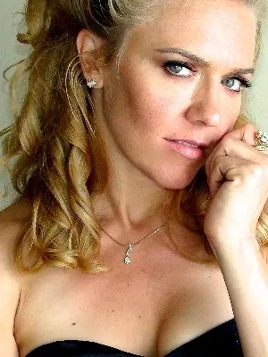 Dominique Swain photo