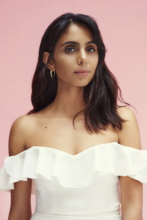 Anjli Mohindra photo