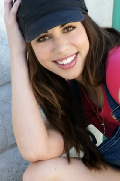 Laura Bailey photo