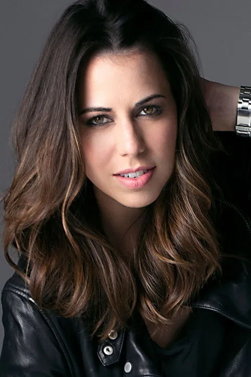 Laura Bailey photo