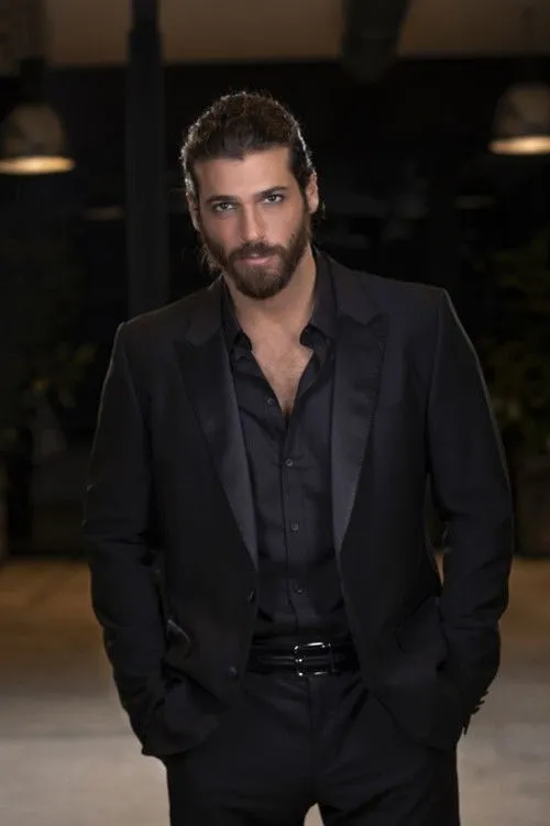 Can Yaman photo