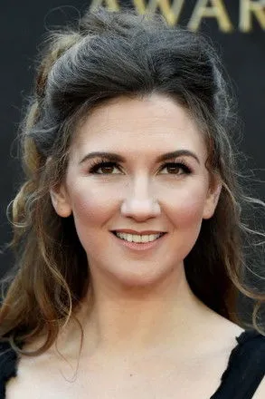 Summer Strallen photo