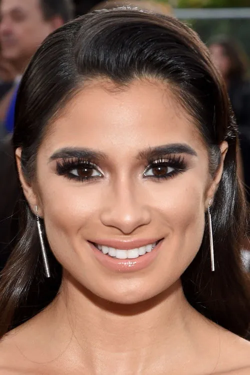 Diane Guerrero photo
