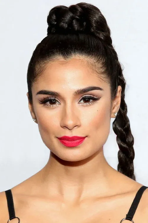 Diane Guerrero photo