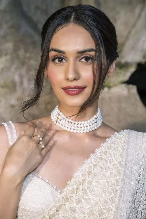 Manushi Chhillar photo