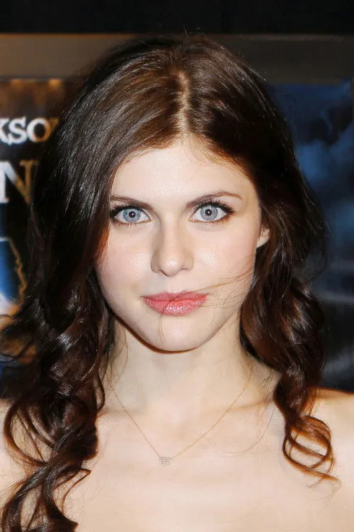 Alexandra Daddario photo