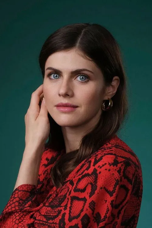 Alexandra Daddario photo