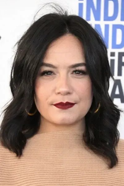Sarah Podemski photo