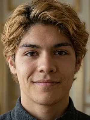 Lucius Hoyos