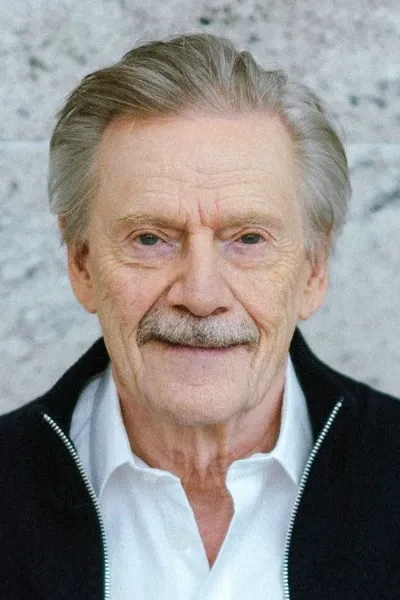 Jesper Christensen photo