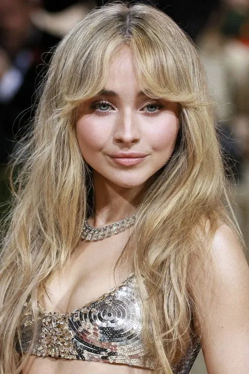 Sabrina Carpenter photo