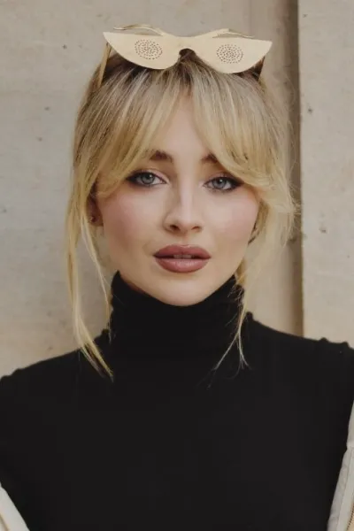 Sabrina Carpenter photo