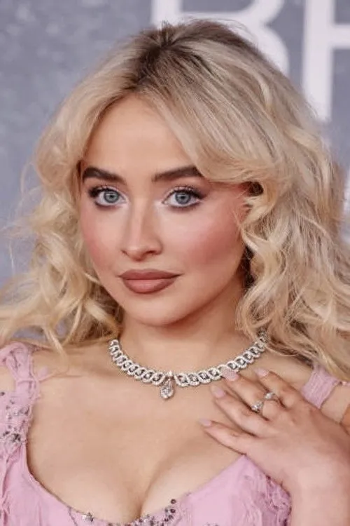 Sabrina Carpenter photo