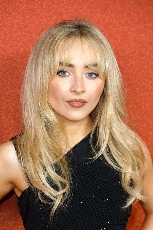 Sabrina Carpenter photo