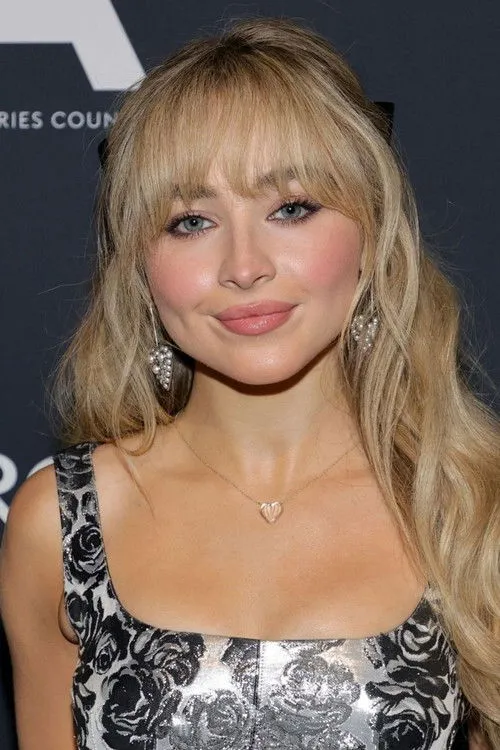 Sabrina Carpenter photo